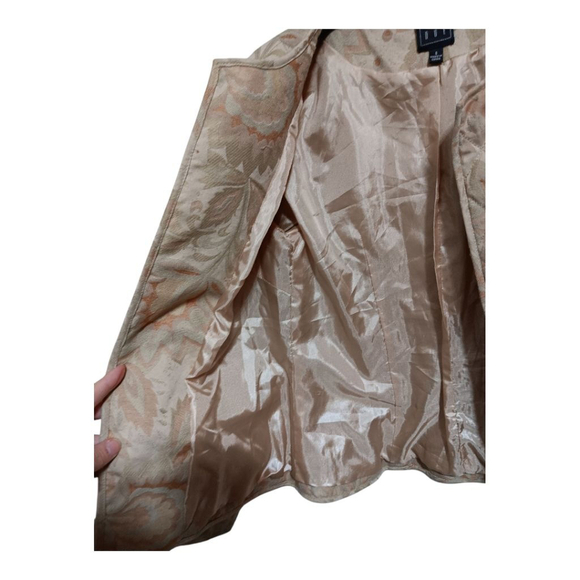 Due per Due Quilted Open Front Jacket in Muted Floral - Picture 6 of 9